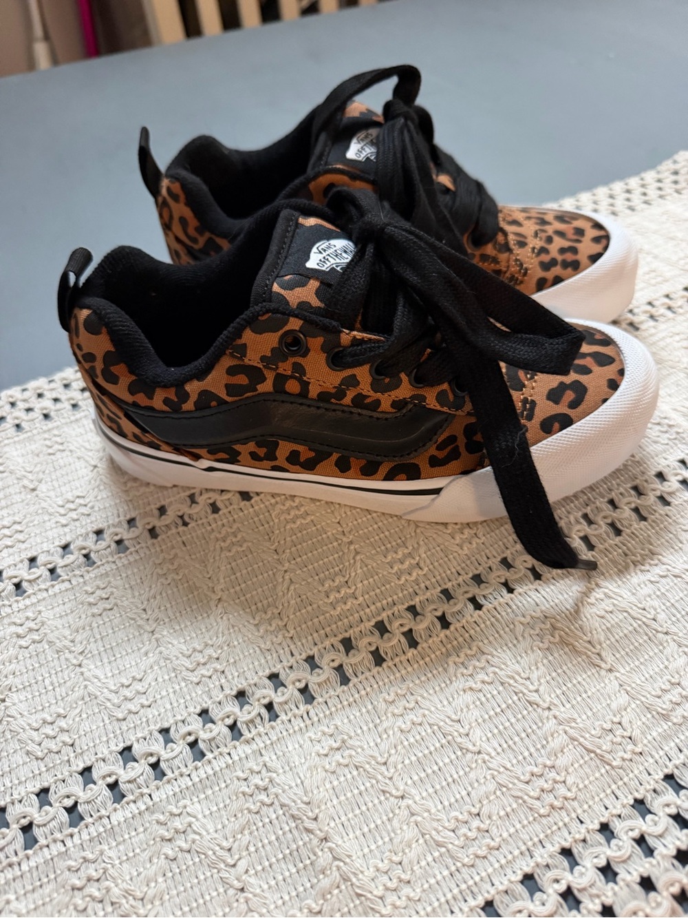 Vans Kids Leopard Print Sneakers. Size 2